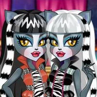 Monster High Ear Doctor game screenshot